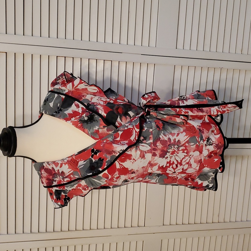 Liz Claiborne Axcess Flutter Sleeve Wrap Side Tie Blouse, Size Medium